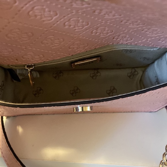 2 for $30 🌈 Guess Rayna Mini Flap Crossbody Purse - Picture 4 of 6
